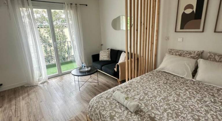 Holiday apartment | Next to the beach | Pet-friendly in Cagnes-sur-Mer