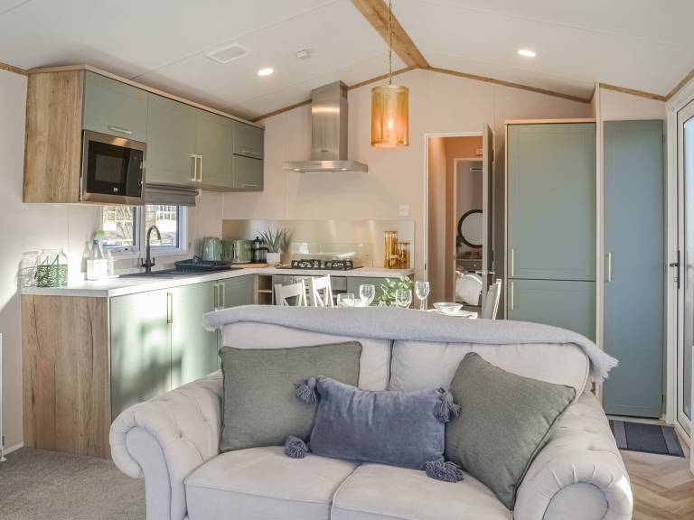 Family-oriented charming cottage with yard | River view | Dogs allowed — photo 3