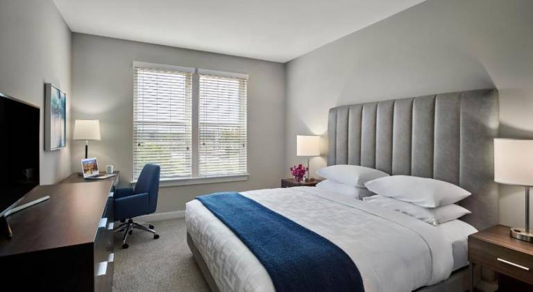 Nice rental apartment with private pool, grill & terrace | Good for workation | Pets are welcome in King of Prussia, PA