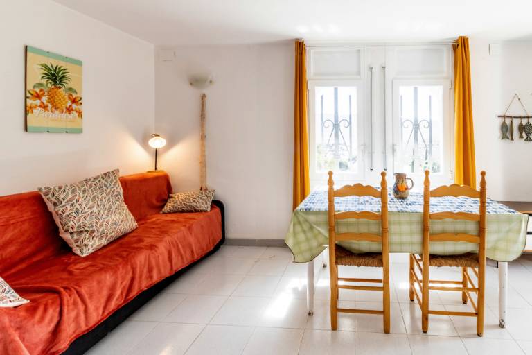 Apartment with garden & patio | Beach view — photo 4