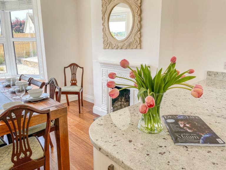 Cottage with yard | Beach view — photo 4