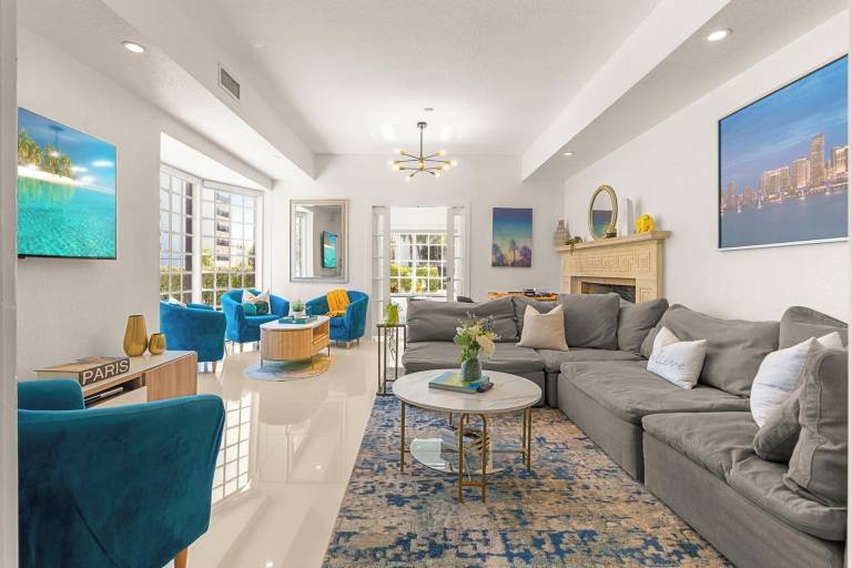 Villa South Beach