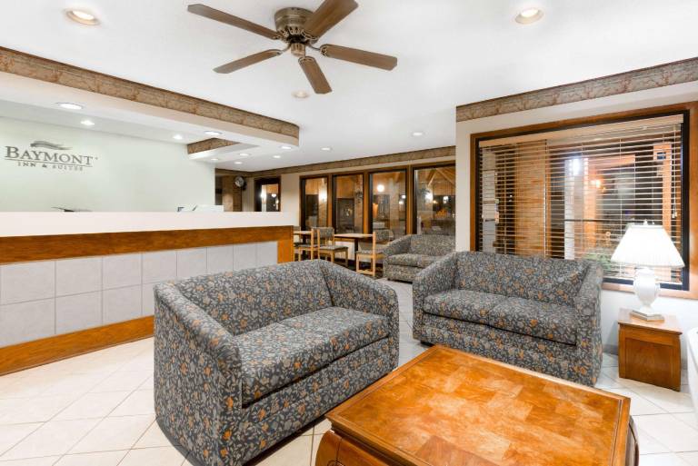 Baymont by Wyndham Zanesville — photo 3