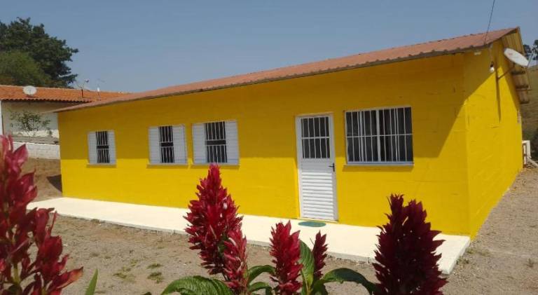 House with pool — photo 3