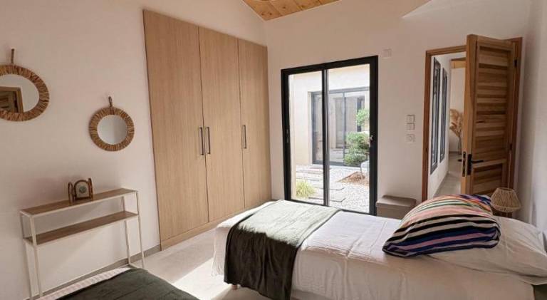Fully equipped charming villa with terrace, barbeque & yard | Suitable for remote work | Pets allowed — photo 2