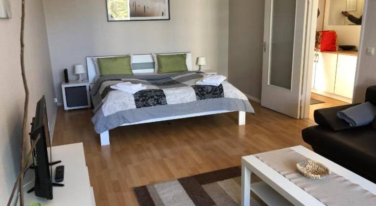 Apartment | Close to Checkpoint Charlie Museum | Pets are welcome in Berlin