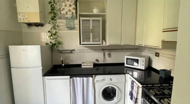 House with 2 rooms for 4 persons — photo 3