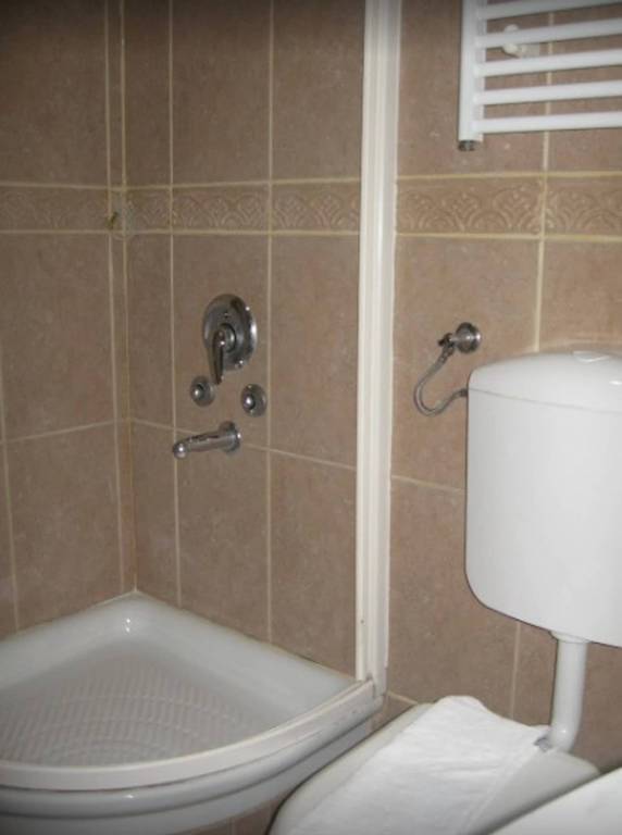 Children-friendly private room with pool, barbecue & patio | Water view | Beach nearby | Pets are welcome — photo 4