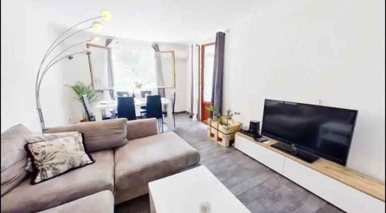 Fully equipped lovely apartment with terrace | Suitable for remote work | Pets are welcome — photo 2
