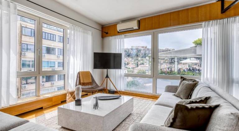 Sunny Luxury Loft, Stunning Acropolis View, Jacuzzi in Athens