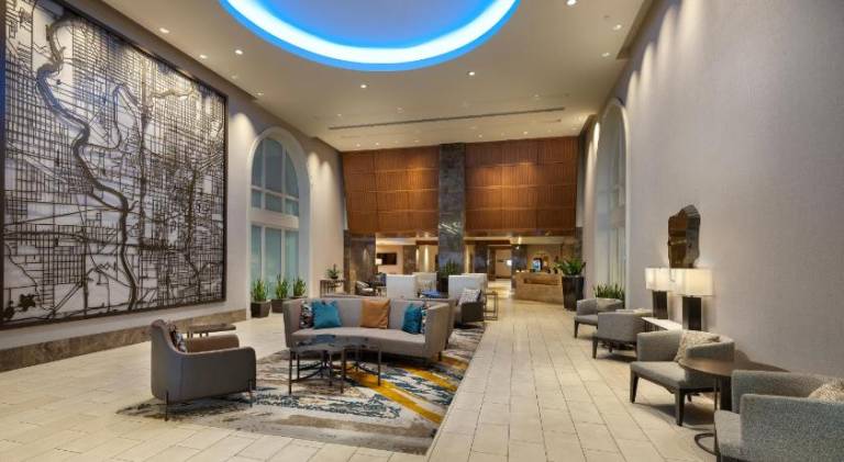 Hilton Indianapolis Hotel & Suites — photo 2