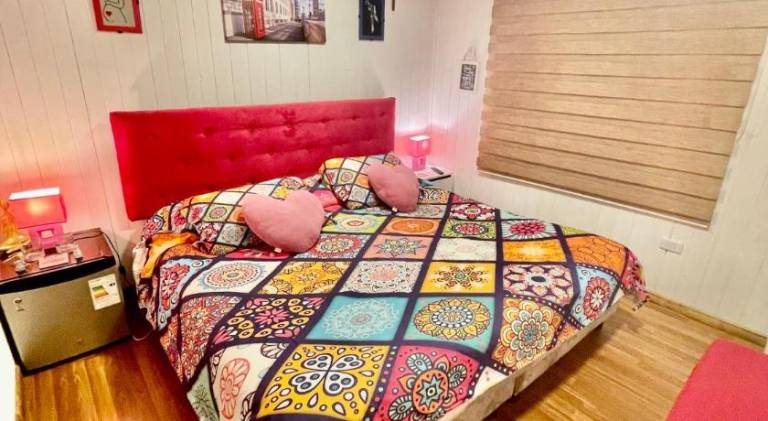 Habitacion Deluxe, Wi-Fi, desayuno gratis y a minutos del crucero! in Valparaíso