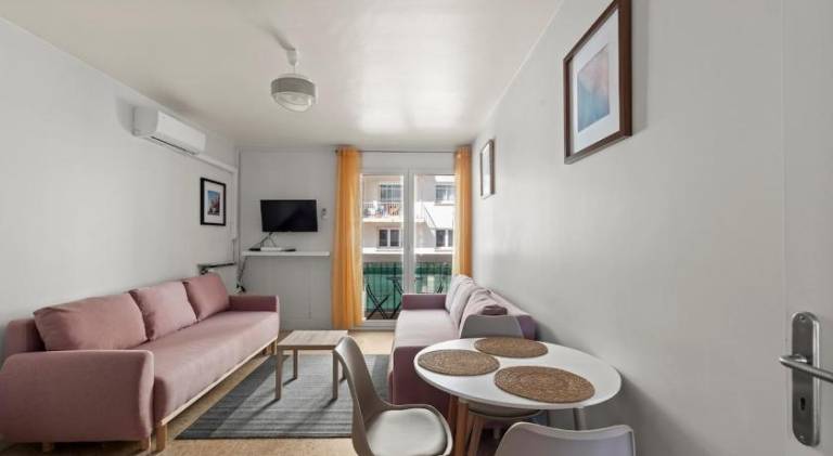 Rental apartment for 4 persons in Valbonne