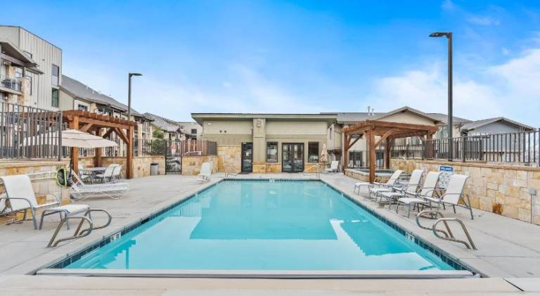 Heated Pool, Gourmet Kitchen, Pet Friendly, Gym, Walk to Canyons Village, 2 Private Patios in Park City, UT