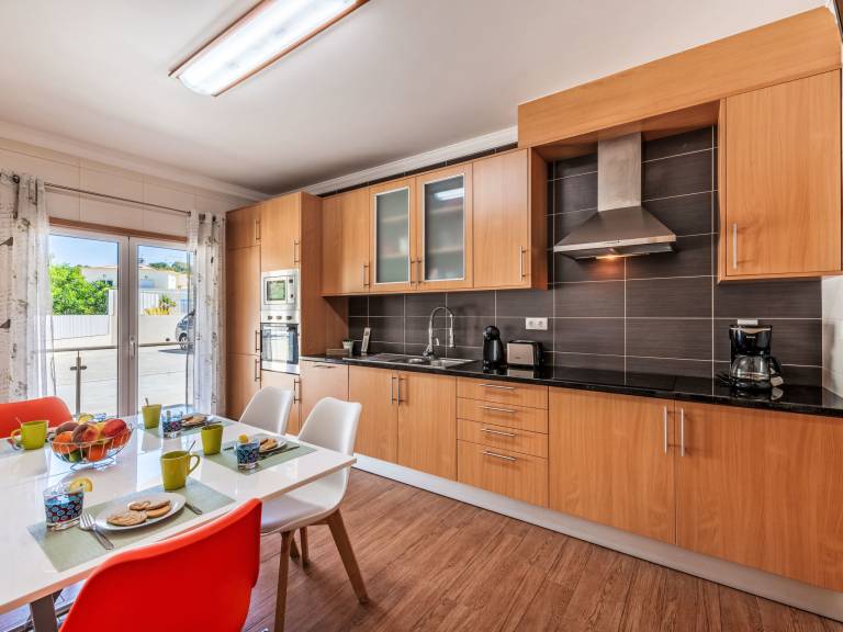 Child-friendly beautiful house with terrace, pool & BBQ | Perfect for remote work | Dogs allowed — photo 4
