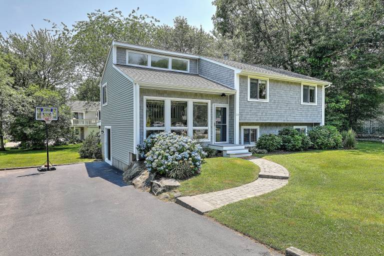 House Narragansett