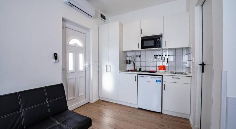 Charming holiday apartment with patio & yard | Good for workation | Pet-friendly — photo 3