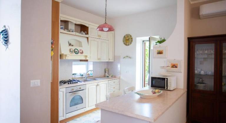 Holiday apartment with 2 rooms for 6 persons — photo 3