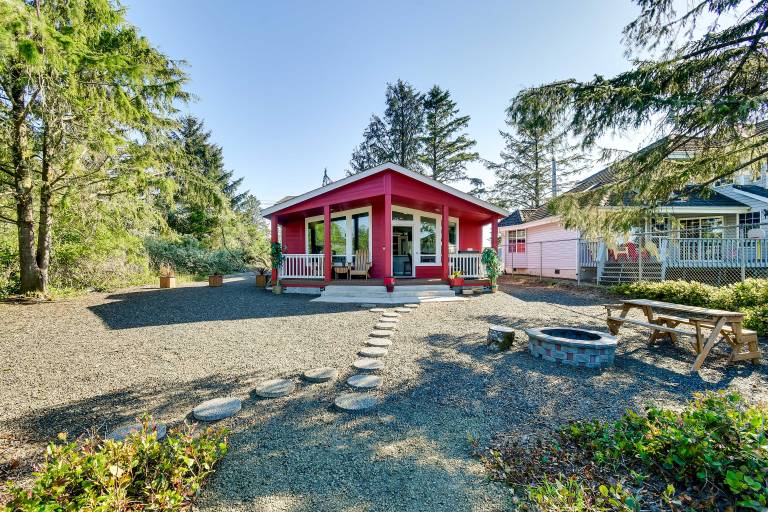 Ocean Shores Retreat w/ Porch & Canal Views! — photo 3