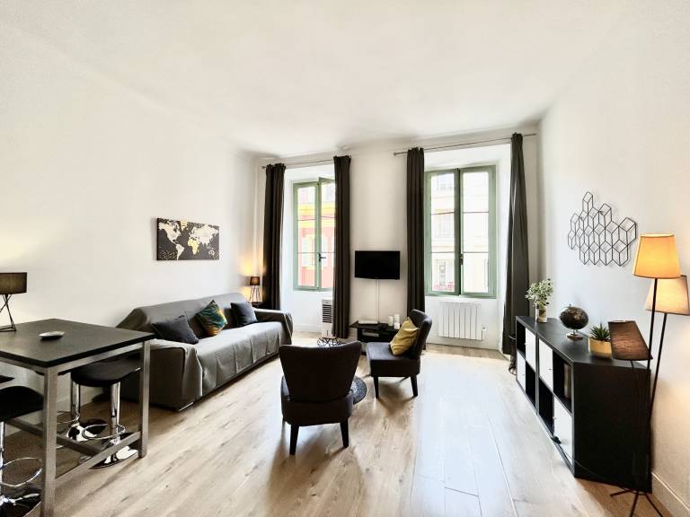 AA G Villa Massena - Grimaldi / Promenade des An in Thiers