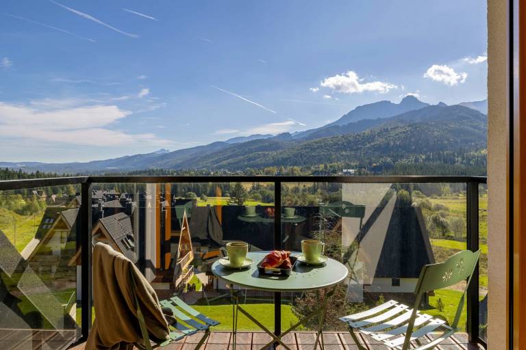 Family-friendly pleasant apartment with yard | Mountain view | Dogs allowed — photo 5