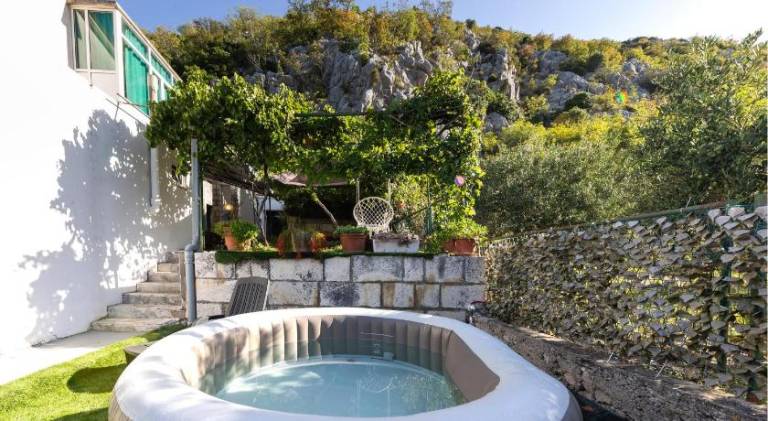 Big vacation home | Dogs allowed in Brela