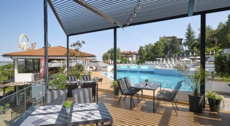 Rental apartment with pool — photo 2