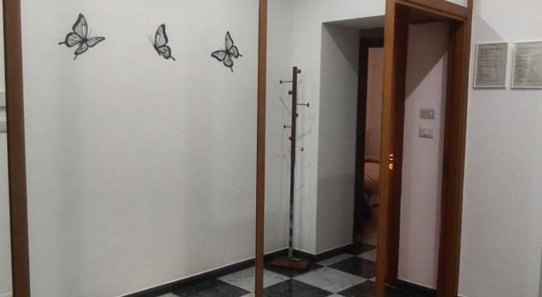 Apartment with 3 rooms for 6 persons in Genoa