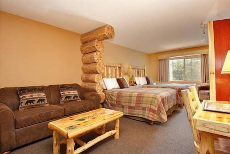 Lodge  Crosslake