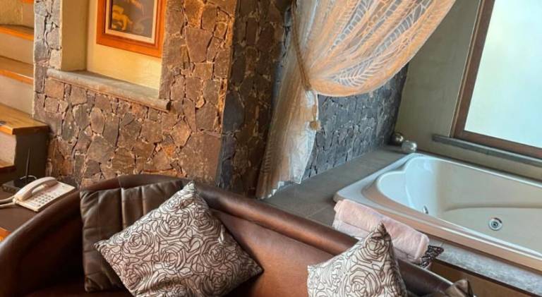Villa with hot tub — photo 2