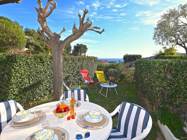 Child-friendly house with terrace, pool & yard | Sea view | Pet-friendly — photo 3