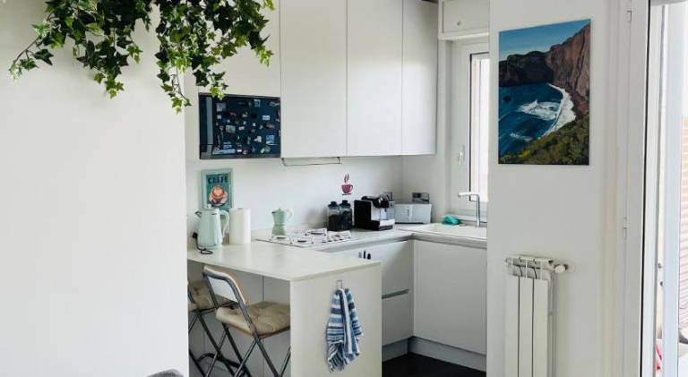 Fully equipped wonderful apartment with terrace & jacuzzi | Suitable for remote work | Pet-friendly in Fiumicino