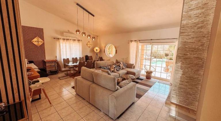 Villa with garden, BBQ & private pool — photo 2
