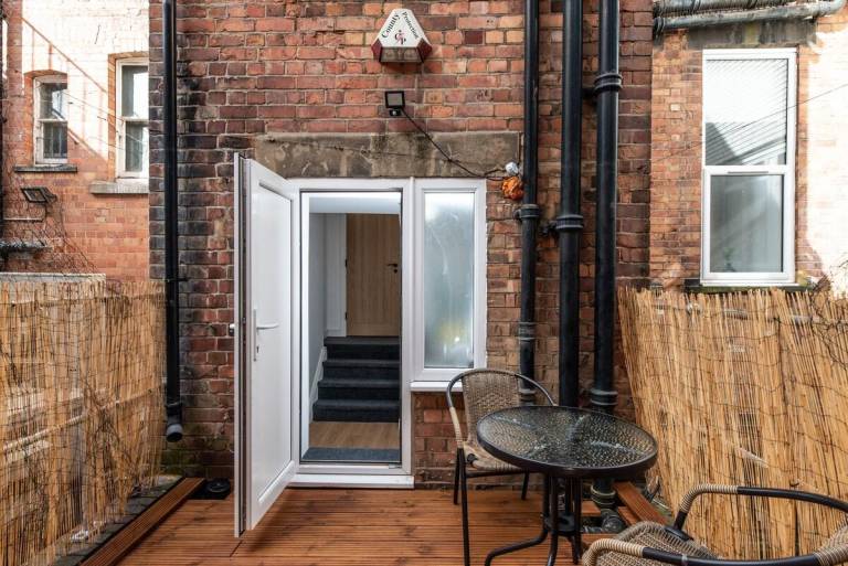 House with patio | Suitable for remote work | Dogs allowed — photo 5