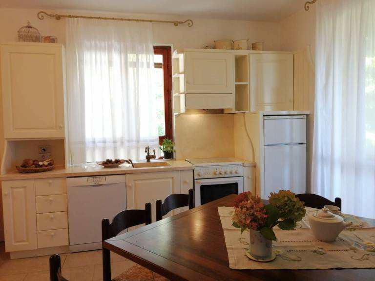 Rental apartment with grill, pool & patio — photo 4