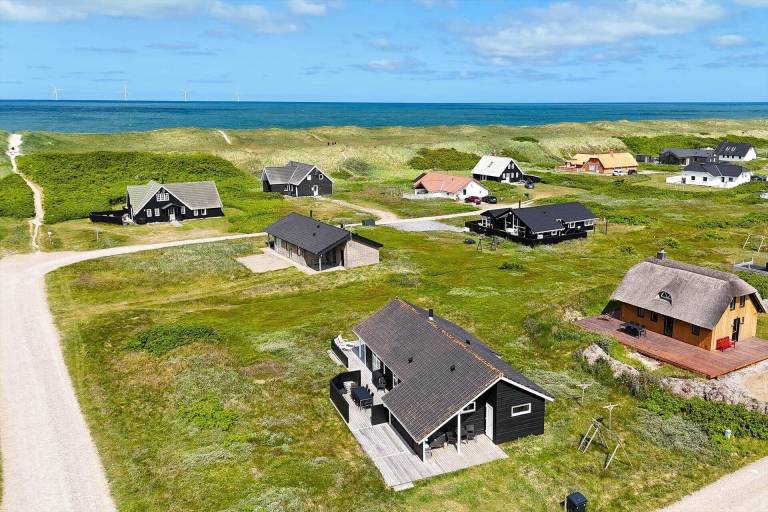 Fully equipped vacation home with sauna, hot tub & barbecue | Pets allowed in Harboore
