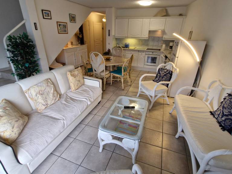Fully equipped rental apartment | Beach nearby | Pet-friendly — photo 4