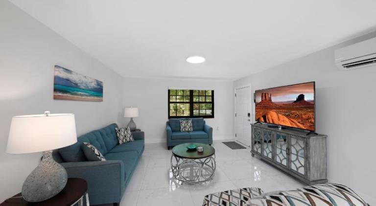 Ample vacation home | Pets are welcome — photo 2