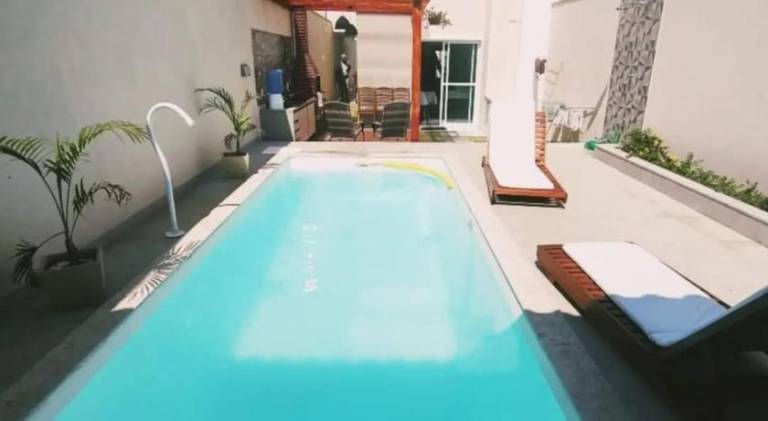 Vacation home with pool in Guarapari