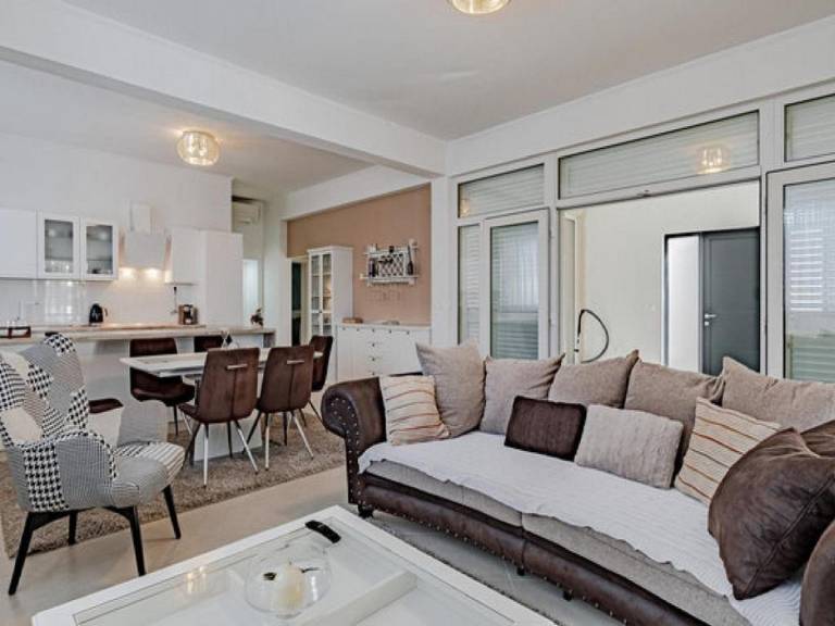 Fully equipped charming villa with terrace, yard & private pool | Sea view | Close to the beach | Pets are welcome — photo 5