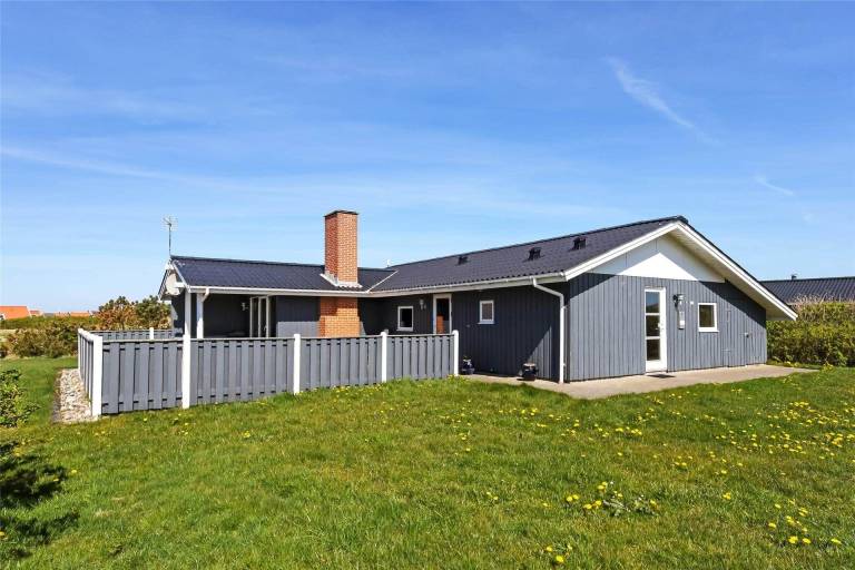 House with barbecue, garden & sauna | Dogs allowed in Harboore