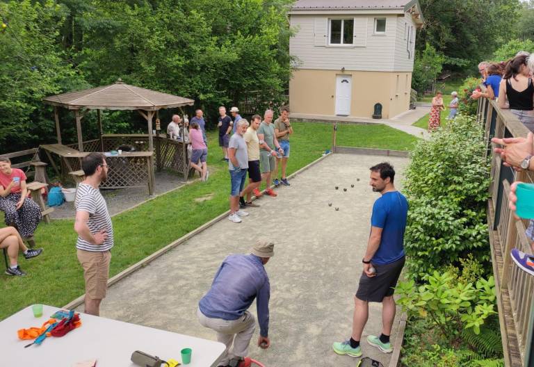 Gite with BBQ, terrace & yard — photo 2
