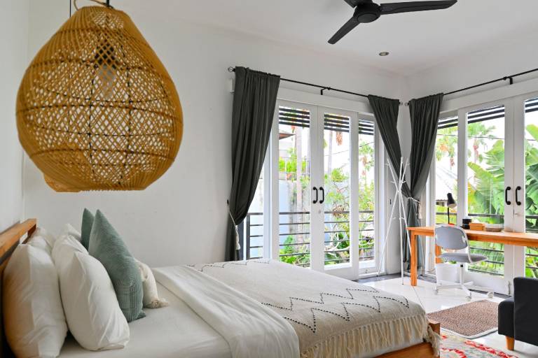 Fully equipped villa with garden & private pool | Perfect for remote work | Dogs allowed — photo 2