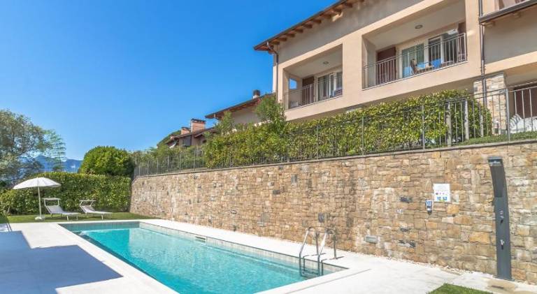 Apartment with pool in Tremezzina