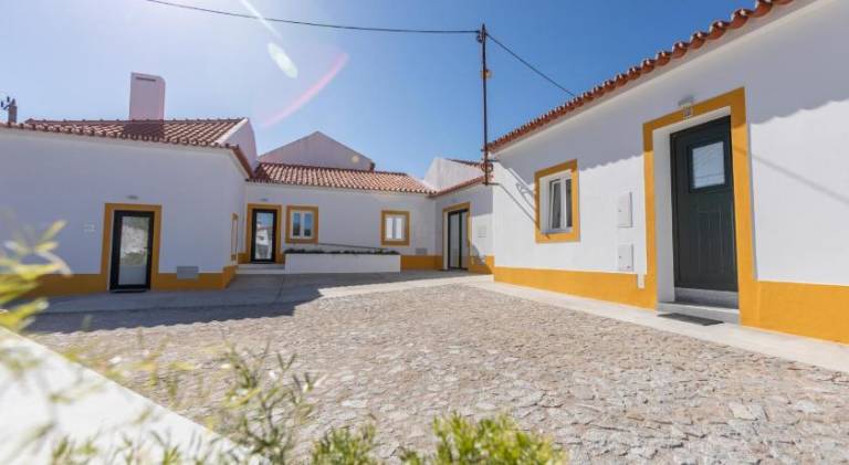 Farm with yard, pool & barbeque in Évora