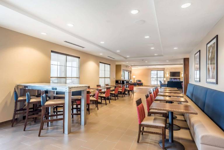 Comfort Inn & Suites Sidney I-80 — photo 5