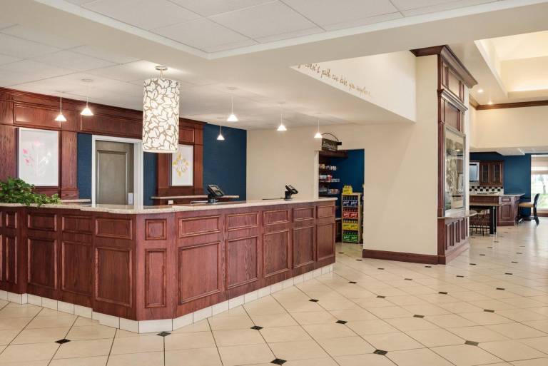 Hilton Garden Inn Dubuque Downtown — photo 5