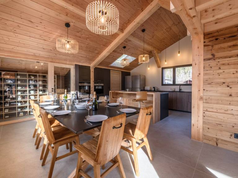 Chalet with jacuzzi — photo 3