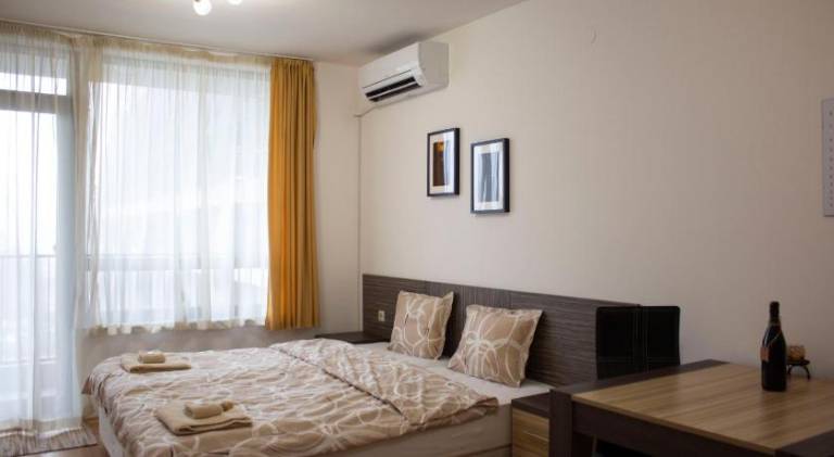 Holiday apartment with sauna, jacuzzi & garden in Razlog