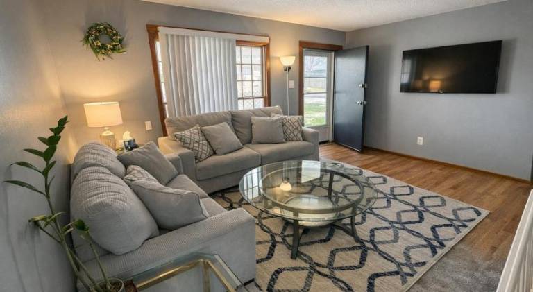 House | Dogs allowed in Topeka, KS